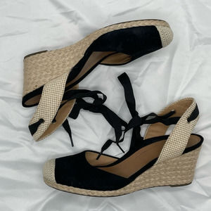 Vionic Maris black espadrille wedge